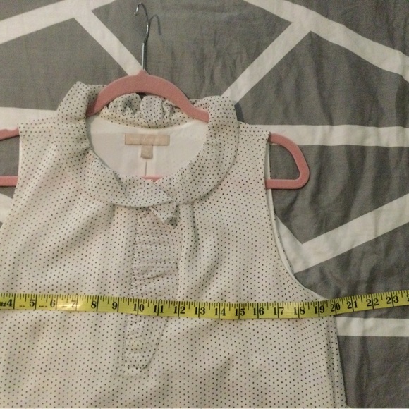 Vintage Petite Banana Republic Sleeveless Swiss Dot Blouse - Picture 5 of 7